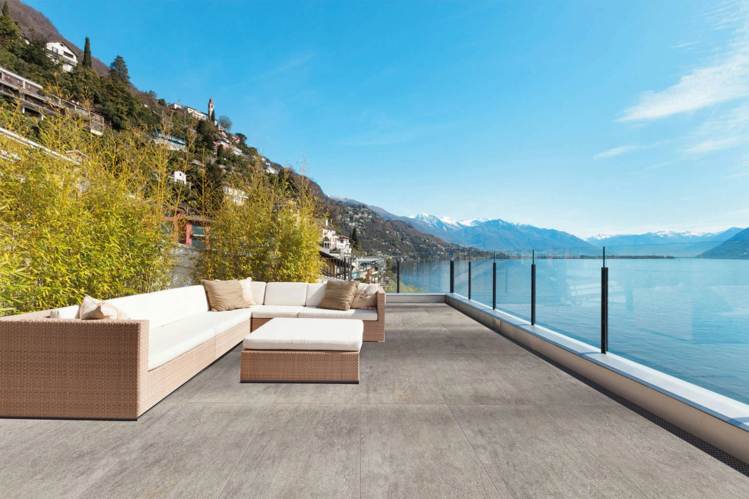 LEONARDO GREY ROOM SCENE.webp